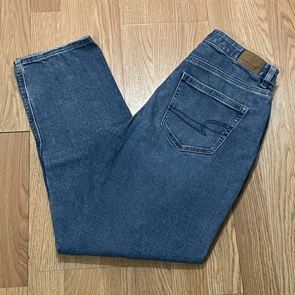 American Eagle Women’a Mom Jeans 6 (28x28) Straight Tapered Denim Classic Y2K